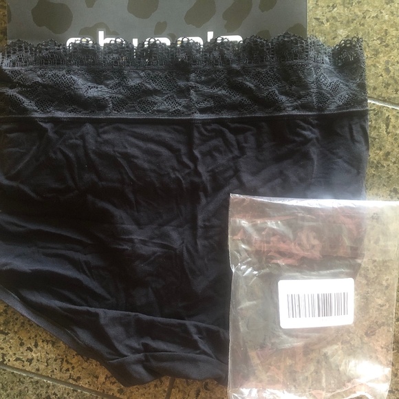 NWT Never opened Chico’s panties x2 black and Ivory size large - Picture 11 of 12